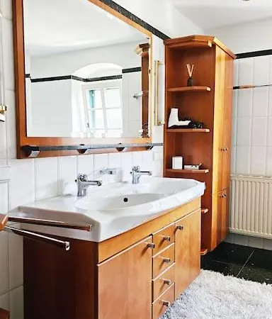 In A Farm Austria - Shared Bathroom Iglbach